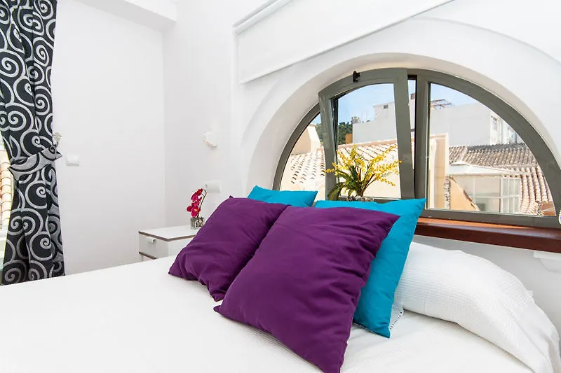 Feelathome Merced Apartments Malaga Spain