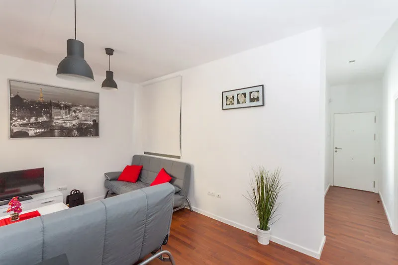 Feelathome Merced Apartments Malaga Hotel