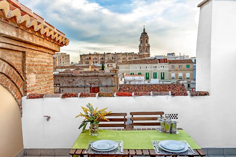Feelathome Merced Apartments Malaga 3*,