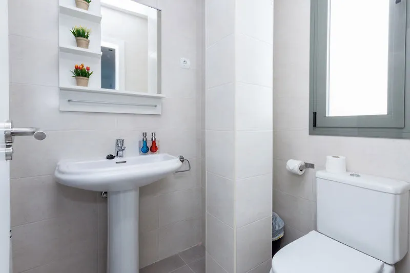 Feelathome Merced Apartments Malaga 3*,