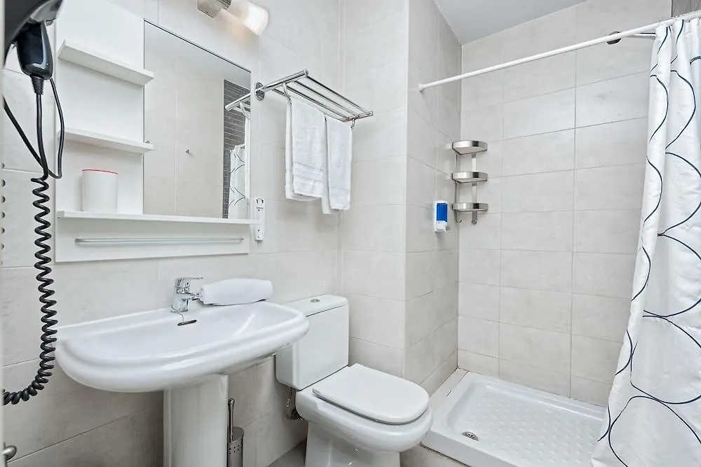 Feelathome Merced Apartments Malaga Hotel